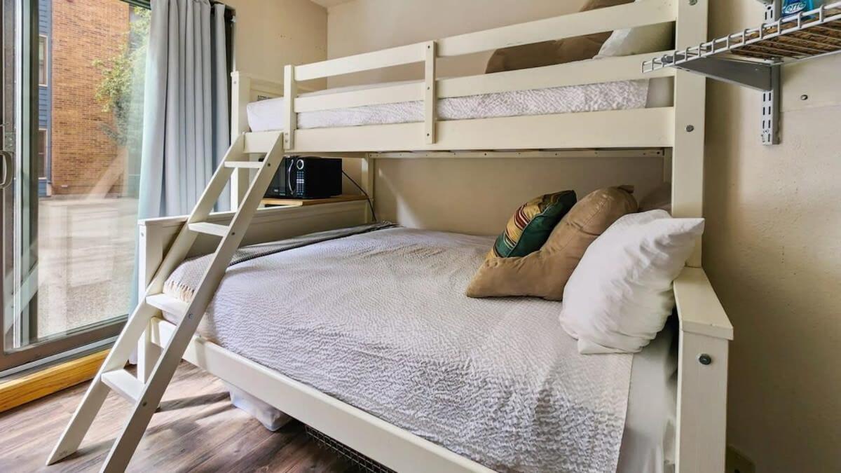 Cozy Studio With Shared Pool -3 Min To Ski Lift Breckenridge Exterior foto